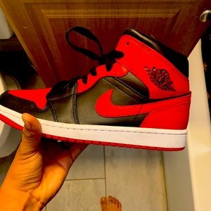 Air Jordan 1 mids